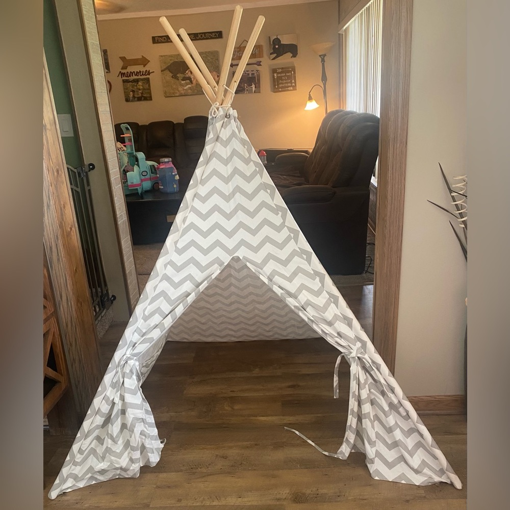 Teepee tent